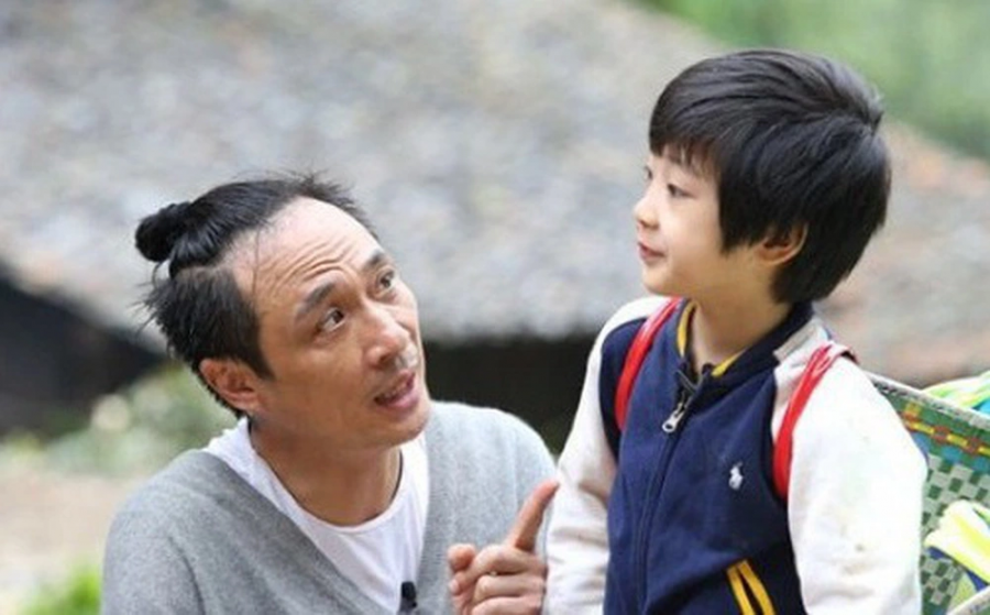 Con 2 lần bị đuổi học, 3 lần chuyển trường: Đây là cách xử lý của ông bố là giáo sư