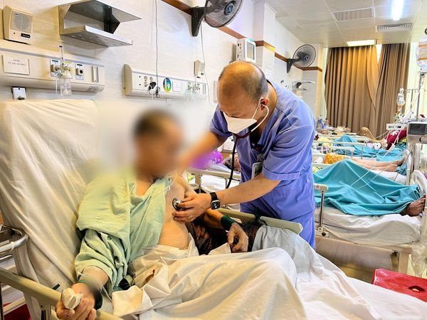 Bệnh cúm ở người cao tuổi dễ chuyển nặng