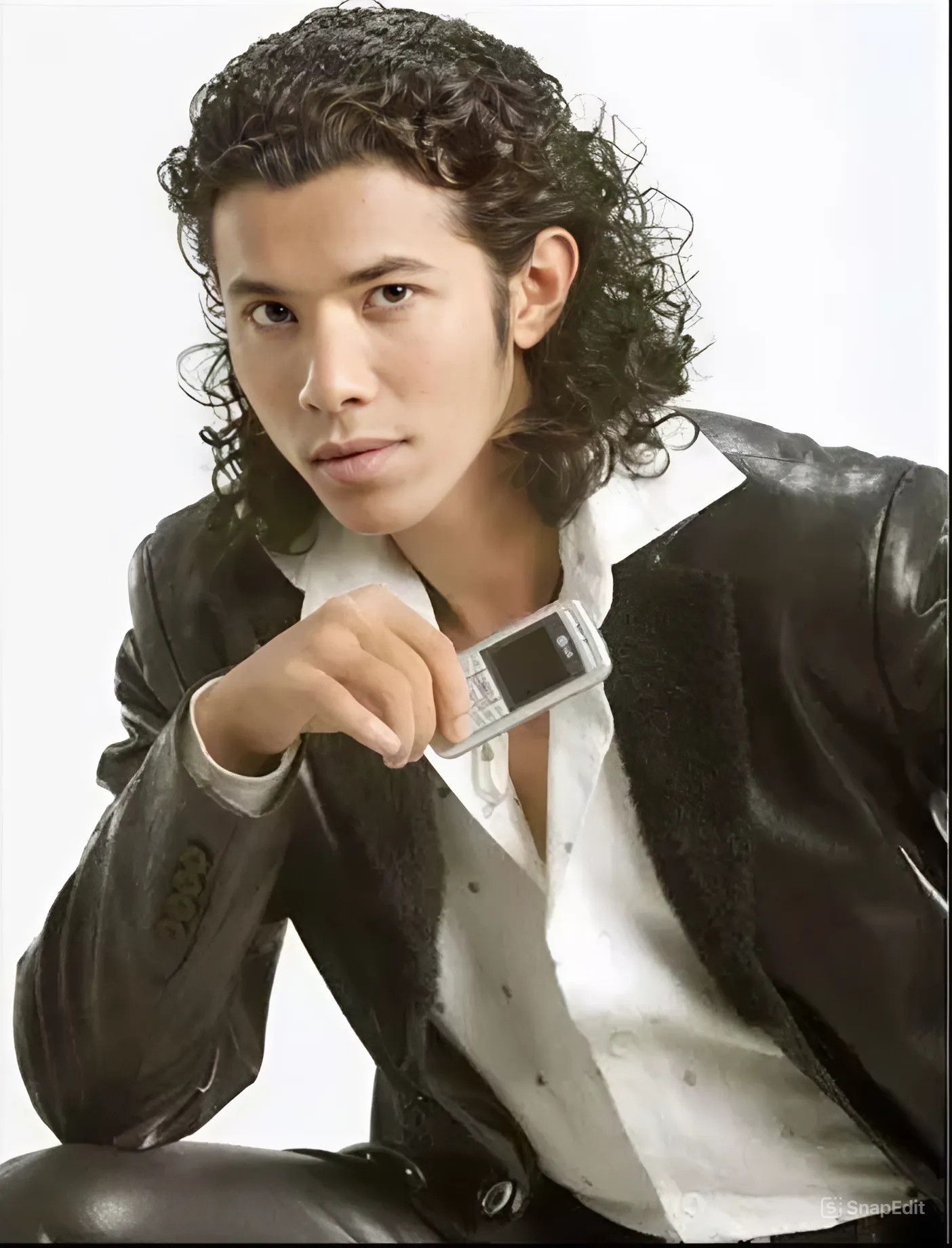 Bị hành đau đớn, Kasim Hoàng Vũ vẫn phải ra nhà hàng nấu ăn